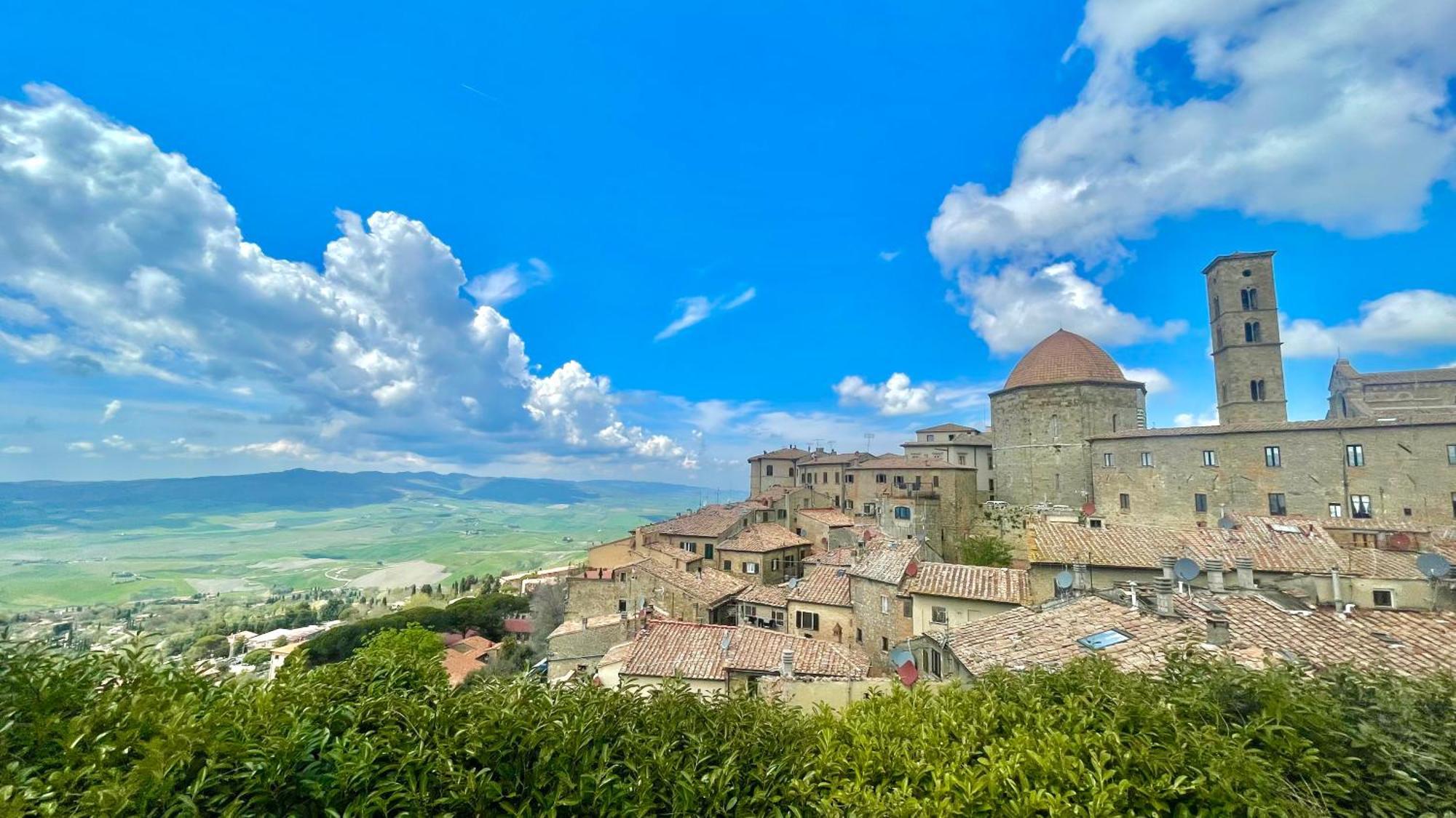 The Walkable Volterra Rooftop Suite ภายนอก รูปภาพ