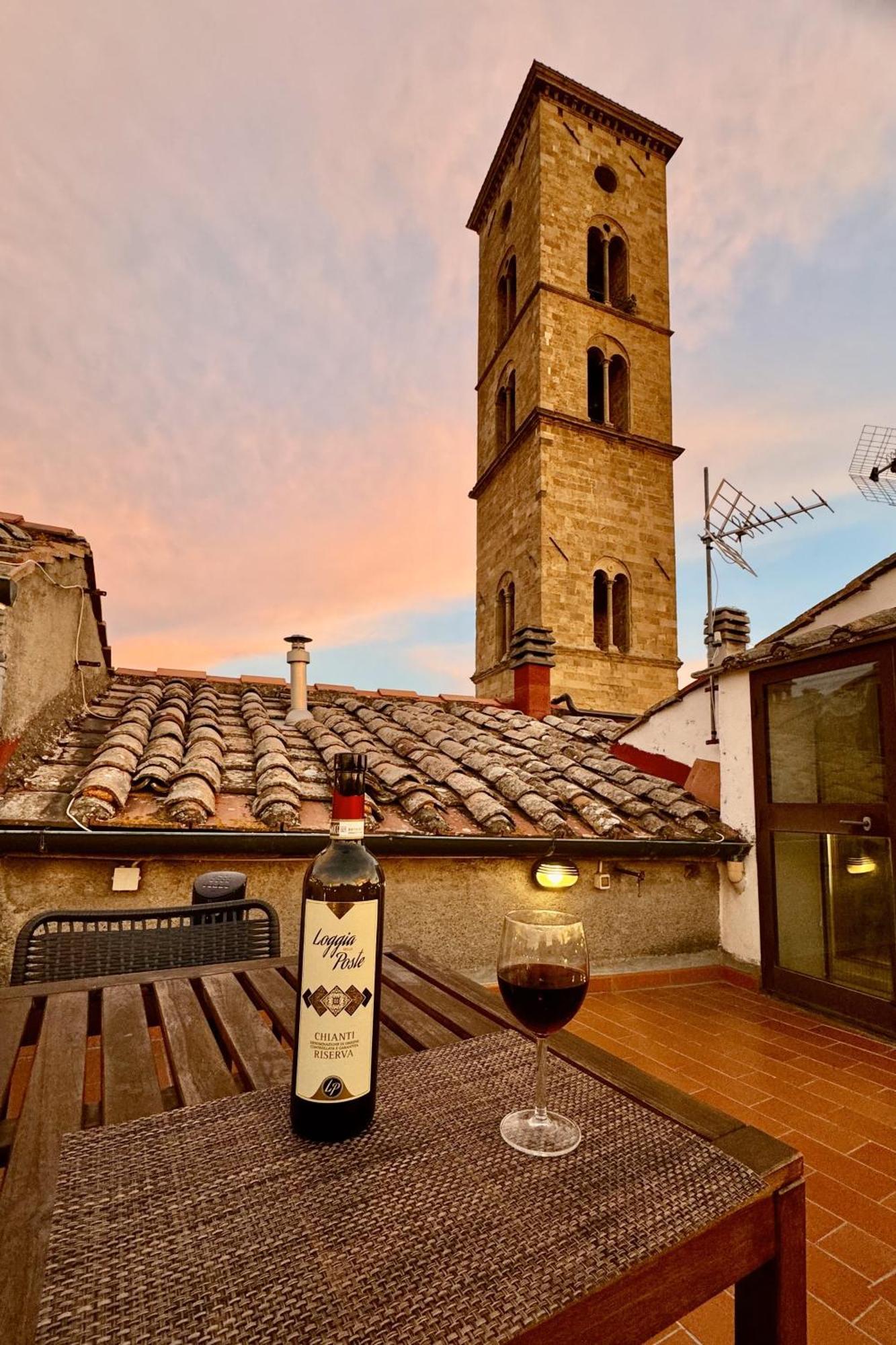 The Walkable Volterra Rooftop Suite ภายนอก รูปภาพ